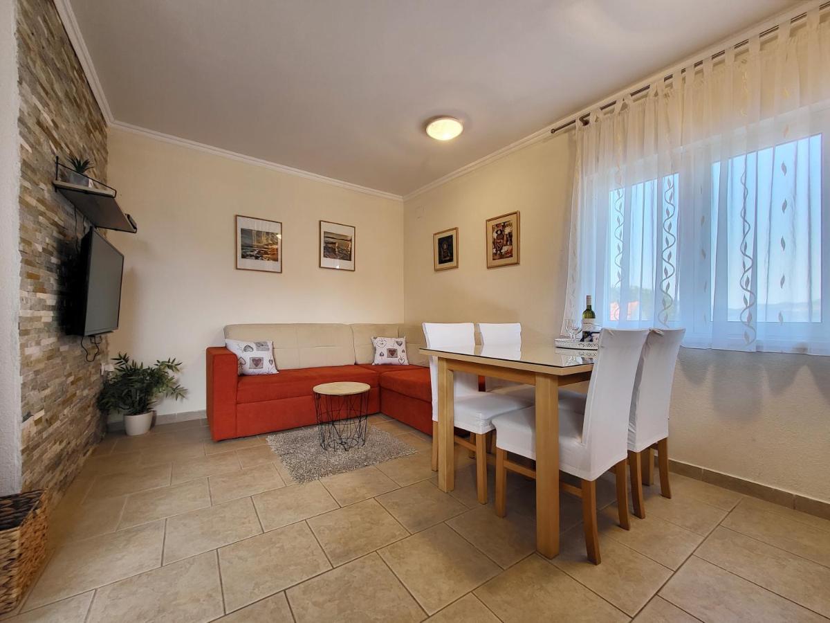 Holiday Home Duje Мали Иж Экстерьер фото