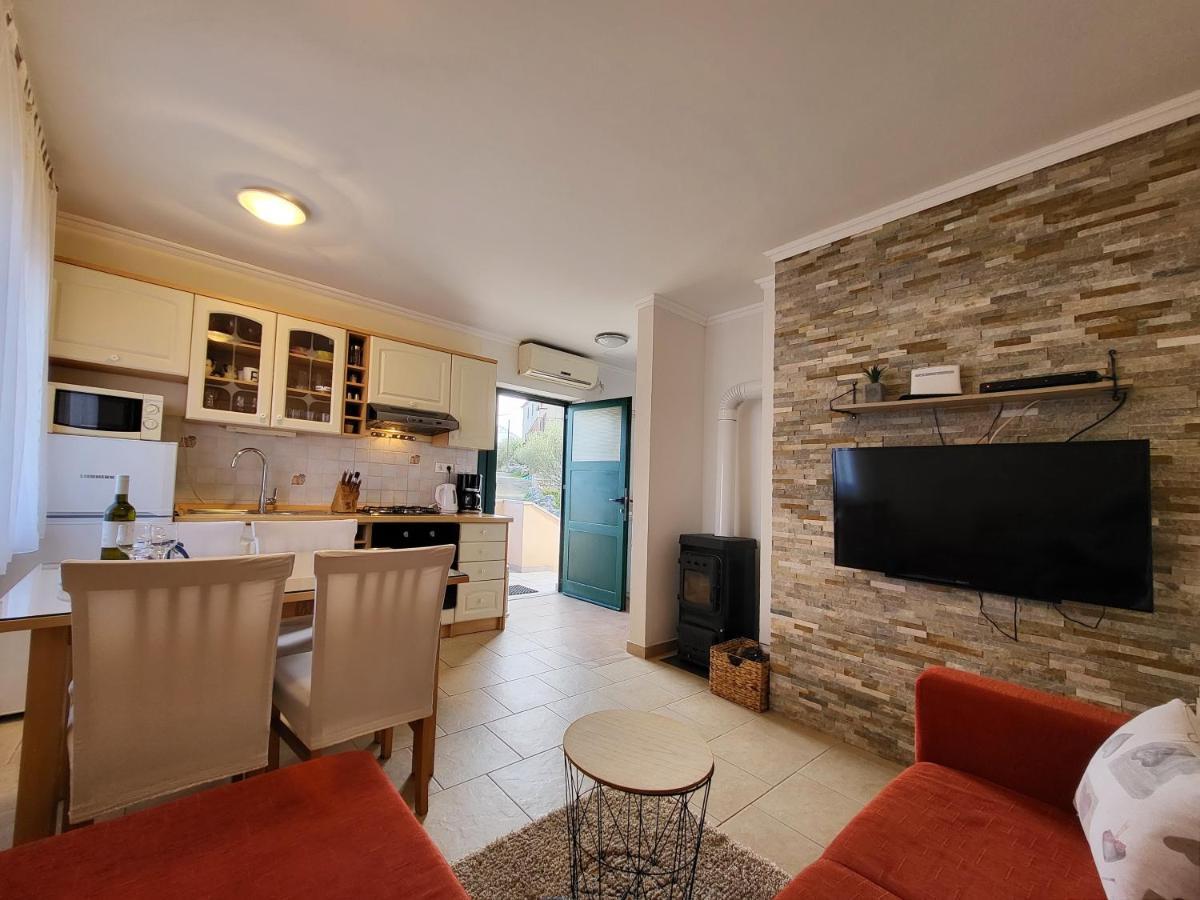 Holiday Home Duje Мали Иж Экстерьер фото