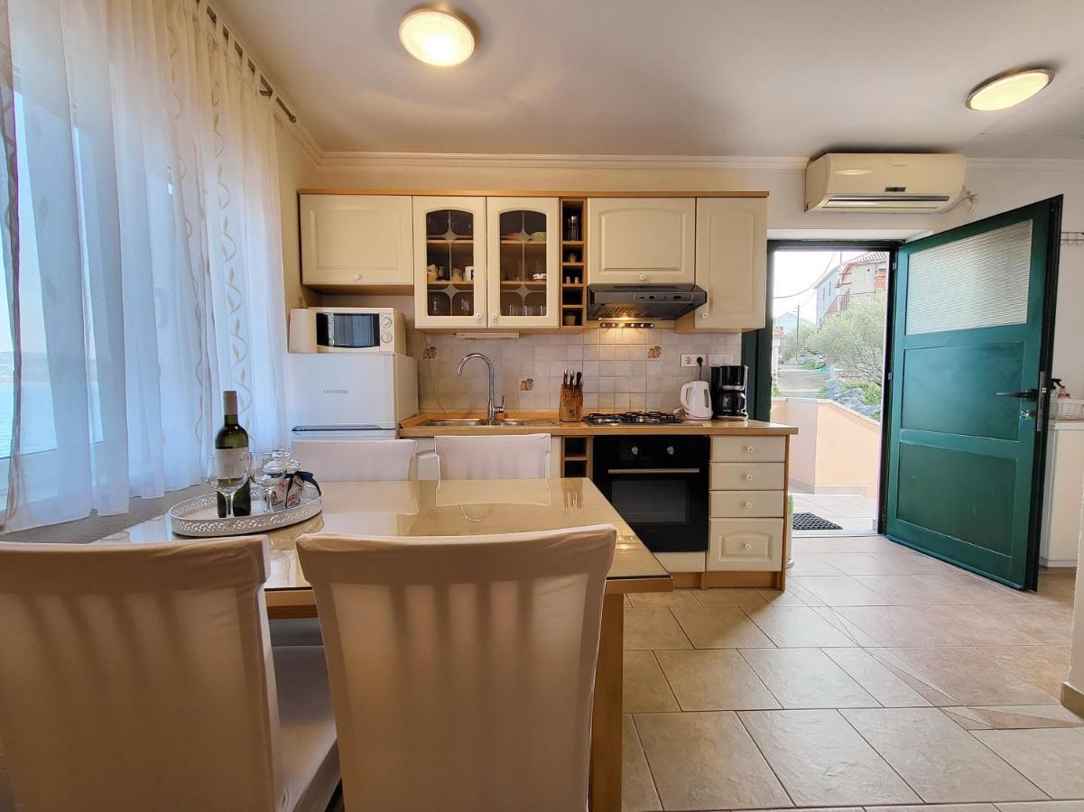 Holiday Home Duje Мали Иж Экстерьер фото