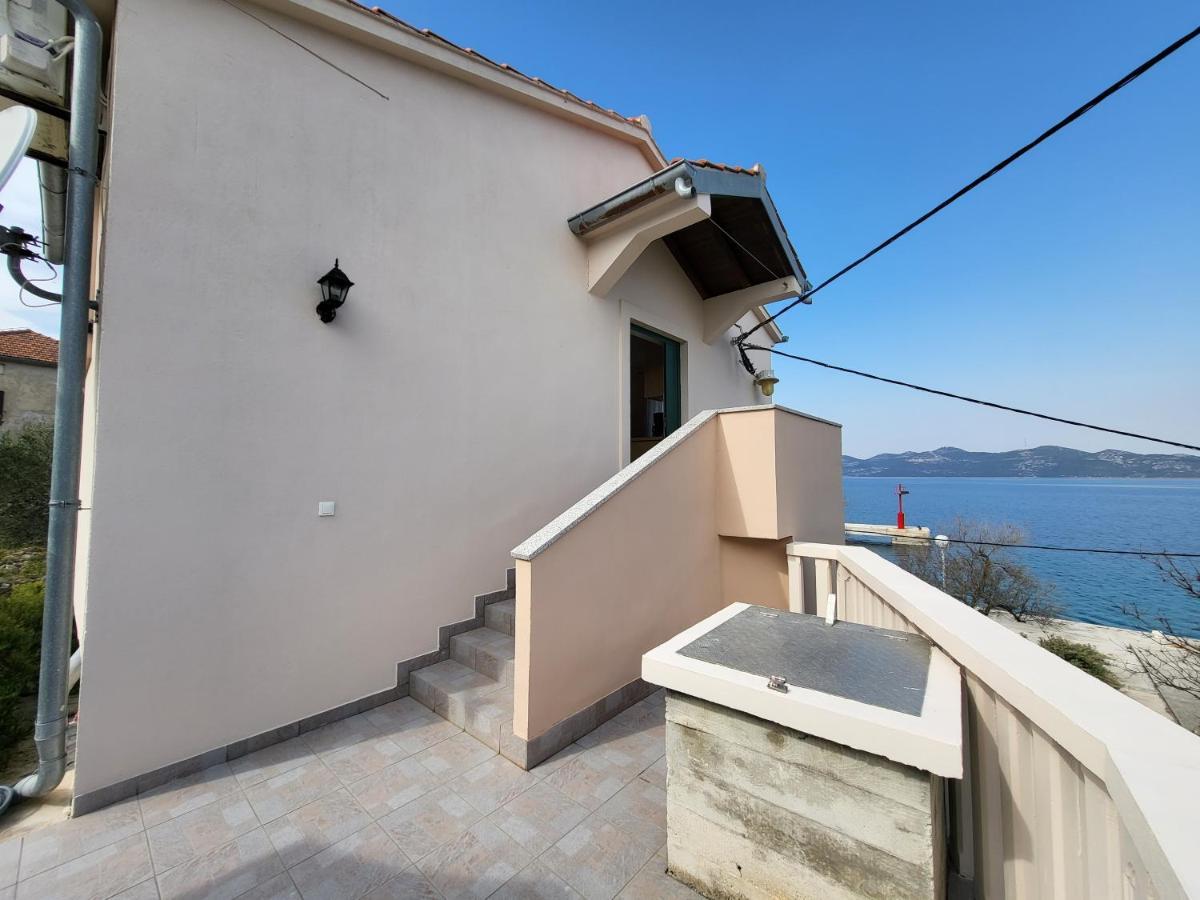Holiday Home Duje Мали Иж Экстерьер фото