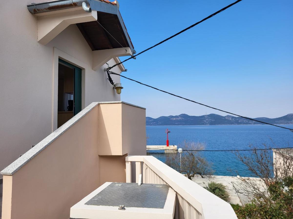 Holiday Home Duje Мали Иж Экстерьер фото